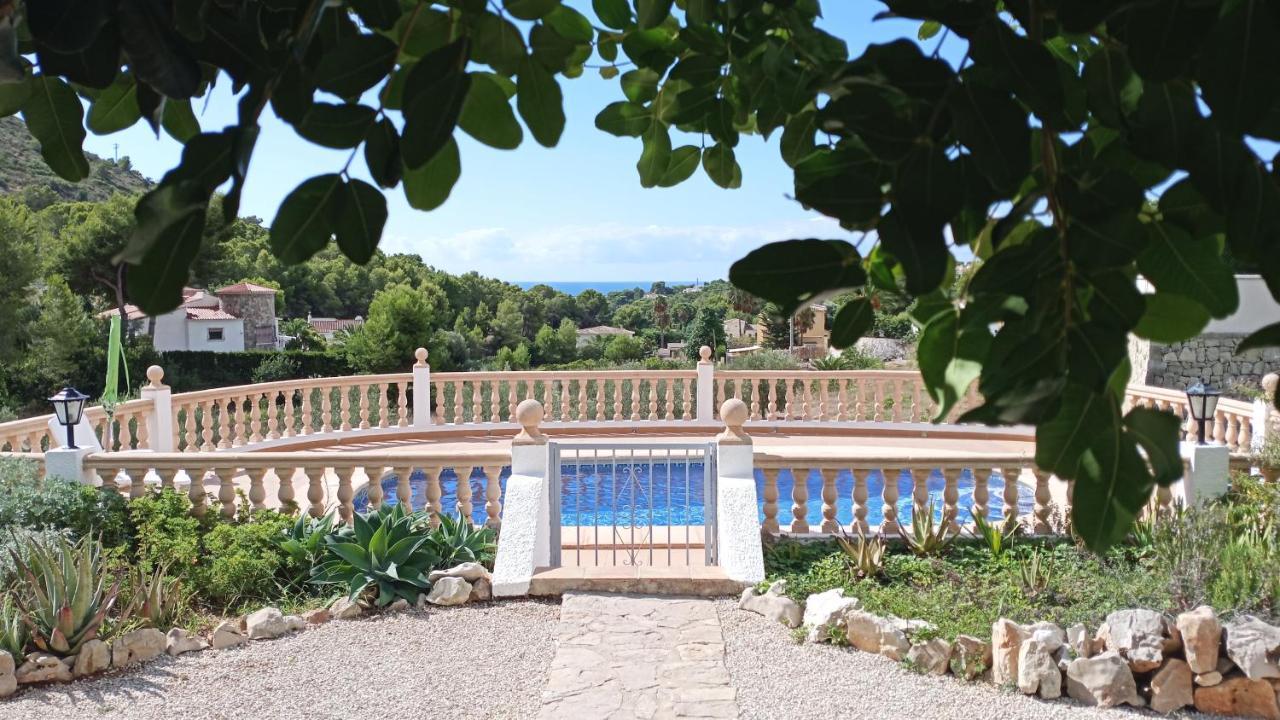 Larnella Holiday home *